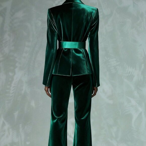 Green Velvet Elegant Women's Long Sleeve Velvet blazer with Pant Suit set - Picture 2 of 10